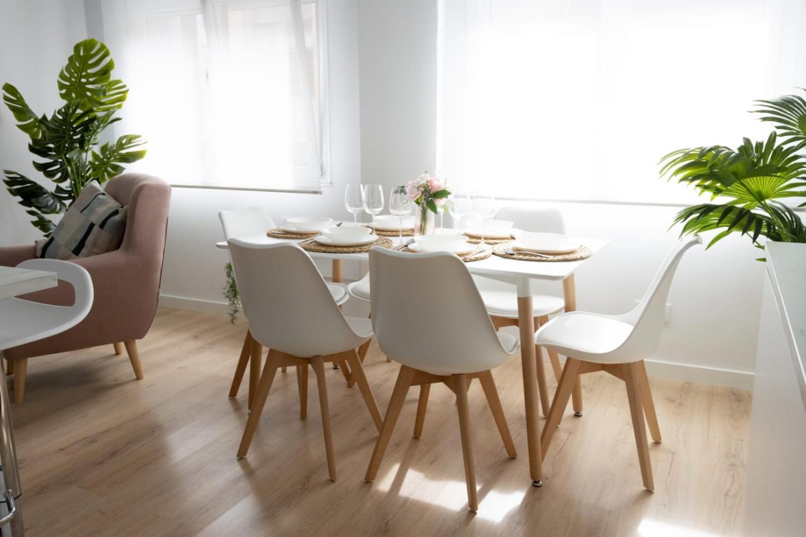 Lujoso Apartamento Entre 2 Playas Con Garaje, Wifi Gijón Exteriör bild