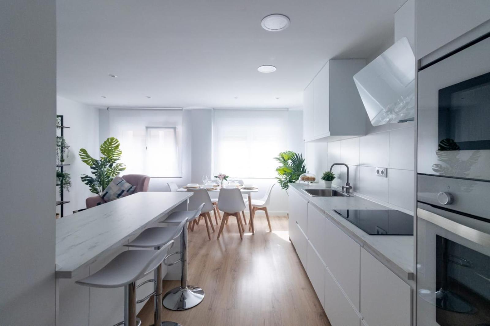 Lujoso Apartamento Entre 2 Playas Con Garaje, Wifi Gijón Exteriör bild